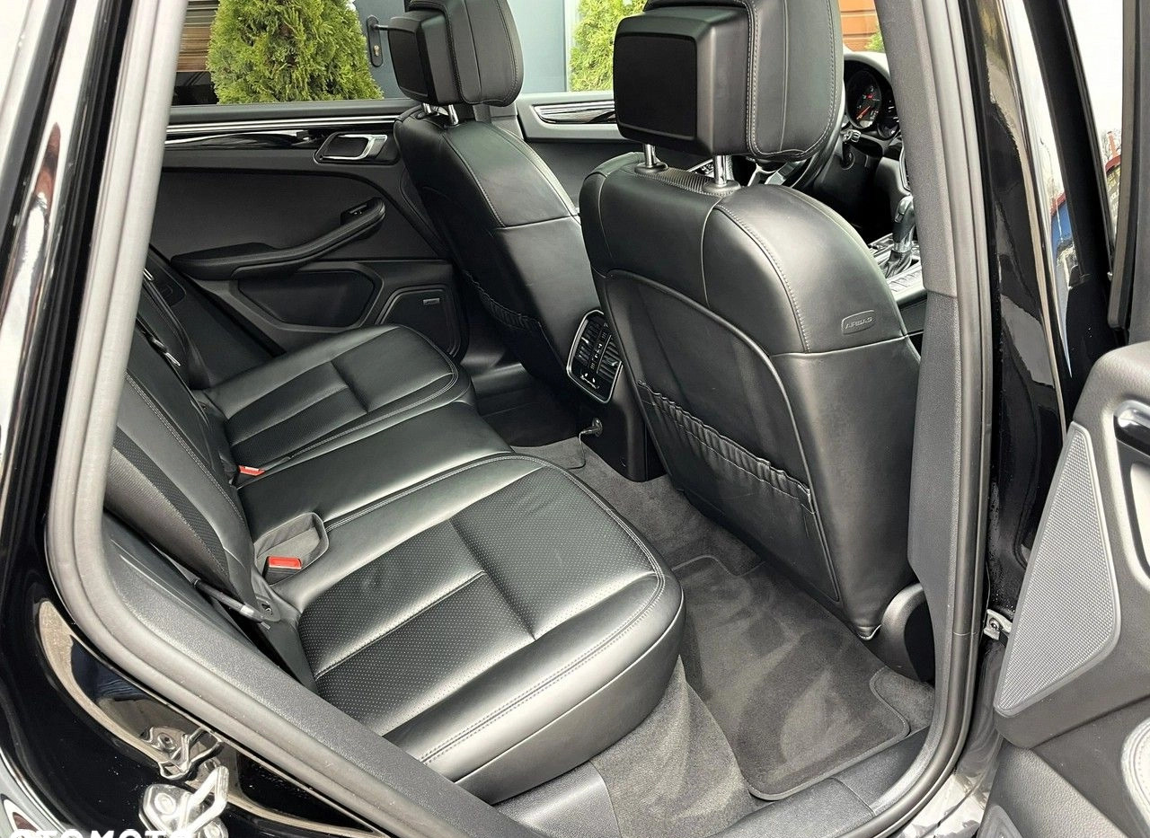 Porsche Macan cena 119900 przebieg: 76626, rok produkcji 2016 z Ciechanowiec małe 781